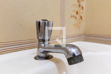 Casa à venda com 239m², 4 quartos e 1 vagaBanheiro 2