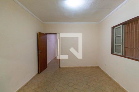 Casa à venda com 239m², 4 quartos e 1 vagaQuarto Suíte