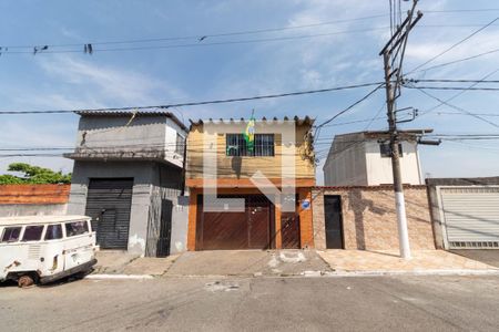 Casa à venda com 239m², 4 quartos e 1 vagaFachada
