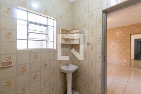 Casa à venda com 239m², 4 quartos e 1 vagaBanheiro 2