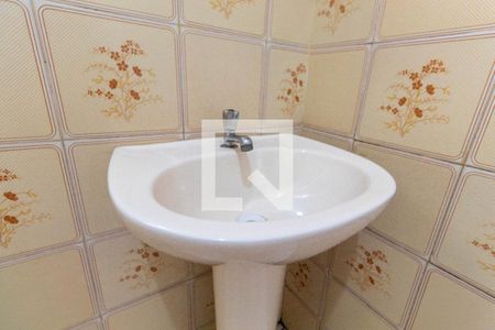 Casa à venda com 239m², 4 quartos e 1 vagaBanheiro 2