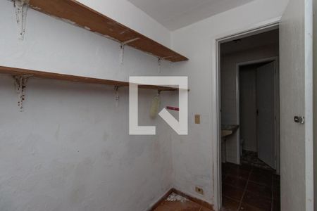 Casa à venda com 260m², 5 quartos e 1 vaga Casa à venda com 260m², 5 quartos e 1 vagaDespensa