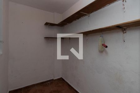 Casa à venda com 260m², 5 quartos e 1 vaga Casa à venda com 260m², 5 quartos e 1 vagaDespensa