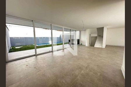 Casa de condomínio à venda com 472m², 4 quartos e 4 vagas