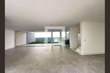 Casa de condomínio à venda com 472m², 4 quartos e 4 vagas