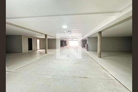 Casa de condomínio à venda com 472m², 4 quartos e 4 vagas