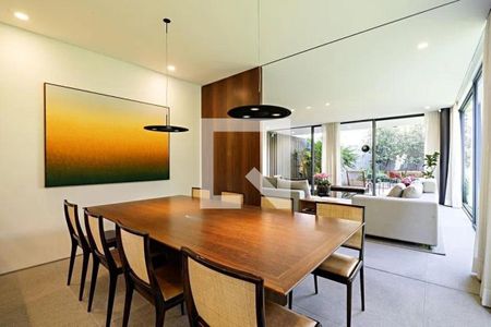 Casa à venda com 3 quartos, 497m² em Jardim Paulista, São Paulo