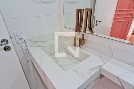Banheiro de apartamento para alugar com 1 quarto, 32m² em Vila Palmeiras, São Paulo