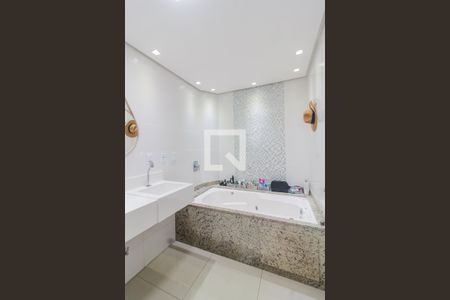Apartamento para alugar com 190m², 3 quartos e 3 vagasSuíte 1