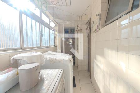 Apartamento à venda com 70m², 3 quartos e 1 vagaÁrea de Serviço