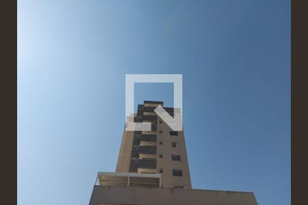 Apartamento para alugar com 130m², 4 quartos e 2 vagas Apartamento para alugar com 130m², 4 quartos e 2 vagasFachada