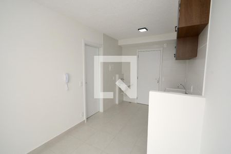 Sala/Cozinha de apartamento para alugar com 1 quarto, 29m² em Socorro, São Paulo