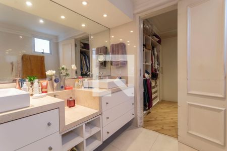 Apartamento à venda com 262m², 3 quartos e 4 vagasBanheiro