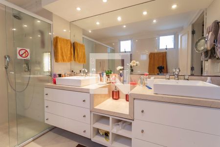 Apartamento à venda com 262m², 3 quartos e 4 vagasBanheiro