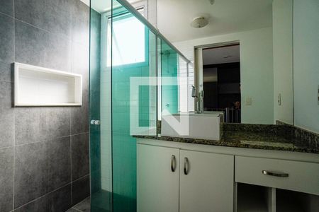 Apartamento à venda com 85m², 1 quarto e 1 vaga Apartamento à venda com 85m², 1 quarto e 1 vagaBanheiro da Suite