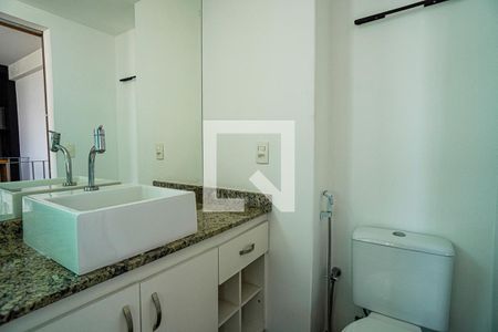 Apartamento à venda com 85m², 1 quarto e 1 vaga Apartamento à venda com 85m², 1 quarto e 1 vagaBanheiro da Suite