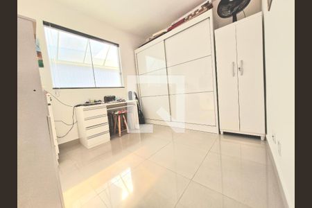 Casa à venda com 238m², 3 quartos e 2 vagasQuarto 2