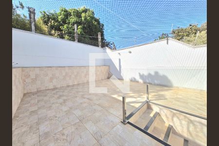 Casa à venda com 238m², 3 quartos e 2 vagasQuintal
