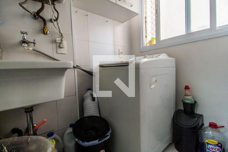 Apartamento à venda com 68m², 3 quartos e 1 vagaÁrea de Serviço