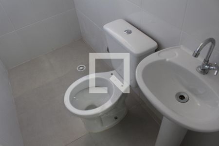 Casa para alugar com 53m², 2 quartos e sem vagaBanheiro 
