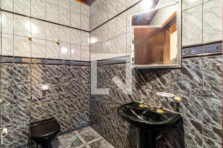 Casa para alugar com 79m², 2 quartos e 2 vagasBanheiro social