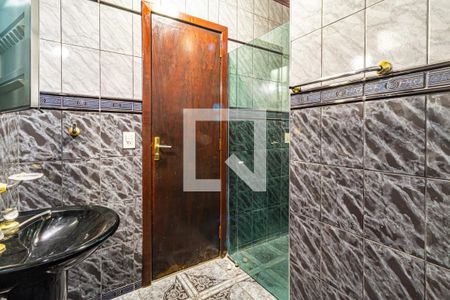 Casa para alugar com 79m², 2 quartos e 2 vagasBanheiro social