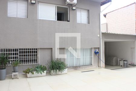 Casa à venda com 255m², 3 quartos e sem vagaQuintal