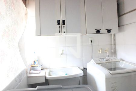 Casa à venda com 255m², 3 quartos e sem vagaLavanderia