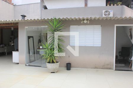 Casa à venda com 255m², 3 quartos e sem vagaEdícula