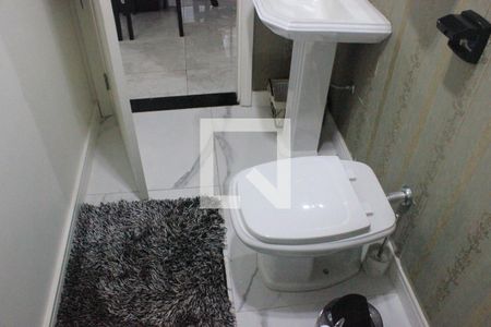 Casa à venda com 255m², 3 quartos e sem vagaLavabo 