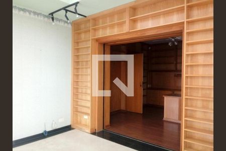 Casa à venda com 4 quartos, 753m² em Santo Amaro, São Paulo