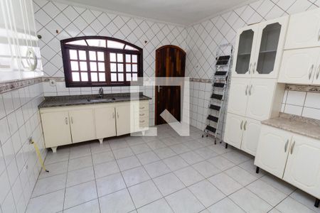 Casa para alugar com 100m², 2 quartos e 3 vagas Casa para alugar com 100m², 2 quartos e 3 vagasCozinha