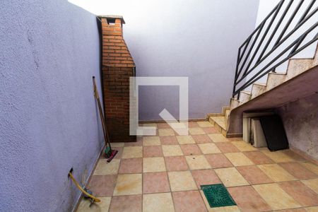 Casa para alugar com 100m², 2 quartos e 3 vagas Casa para alugar com 100m², 2 quartos e 3 vagasQuintal - churrasqueira