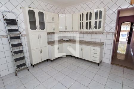 Casa para alugar com 100m², 2 quartos e 3 vagas Casa para alugar com 100m², 2 quartos e 3 vagasCozinha