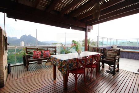 Apartamento à venda com 178m², 4 quartos e 2 vagasÁrea Externa