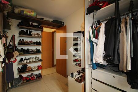 Apartamento à venda com 178m², 4 quartos e 2 vagasQuarto 3 - Closet da Suíte Principal