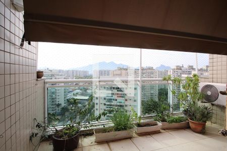 Apartamento à venda com 178m², 4 quartos e 2 vagasQuarto 1 - Varanda