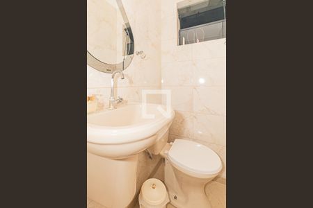 Casa à venda com 157m², 3 quartos e 2 vagasBanheiro 3