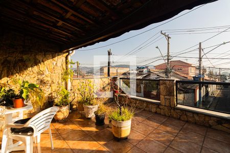 Casa à venda com 157m², 3 quartos e 2 vagasVaranda