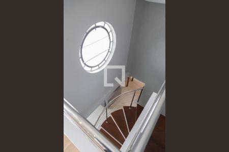 Apartamento para alugar com 139m², 1 quarto e 1 vagaEscada