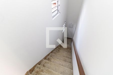 Casa à venda com 464m², 3 quartos e 4 vagas Casa à venda com 464m², 3 quartos e 4 vagasEscada