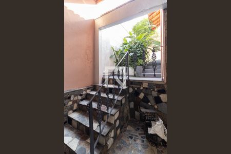 Casa à venda com 464m², 3 quartos e 4 vagas Casa à venda com 464m², 3 quartos e 4 vagasCorredor lateral