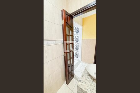 Casa para alugar com 250m², 4 quartos e 6 vagas Casa para alugar com 250m², 4 quartos e 6 vagasLavabo