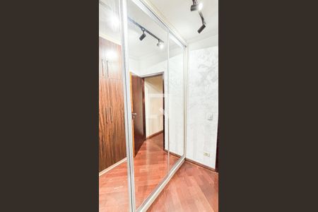 Casa para alugar com 250m², 4 quartos e 6 vagas Casa para alugar com 250m², 4 quartos e 6 vagasSuíte 3 - Closet