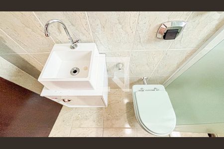 Casa para alugar com 250m², 4 quartos e 6 vagas Casa para alugar com 250m², 4 quartos e 6 vagasBanheiro da Suíte 1