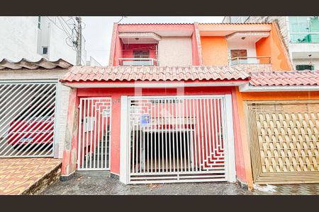Casa para alugar com 250m², 4 quartos e 6 vagas Casa para alugar com 250m², 4 quartos e 6 vagasFachada