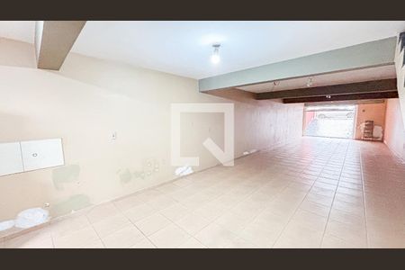 Casa para alugar com 250m², 4 quartos e 6 vagas Casa para alugar com 250m², 4 quartos e 6 vagasGaragem