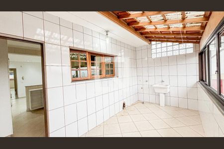 Casa para alugar com 250m², 4 quartos e 6 vagas Casa para alugar com 250m², 4 quartos e 6 vagasÁrea de Serviço