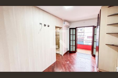 Casa para alugar com 250m², 4 quartos e 6 vagas Casa para alugar com 250m², 4 quartos e 6 vagasSuíte 3