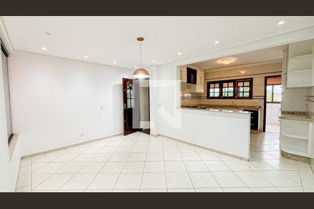 Casa para alugar com 250m², 4 quartos e 6 vagas Casa para alugar com 250m², 4 quartos e 6 vagasSala de Jantar